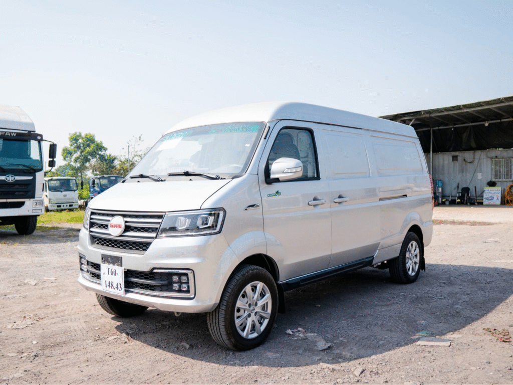 Ngoại thất xe tải Van SRM 868 2 chỗ 