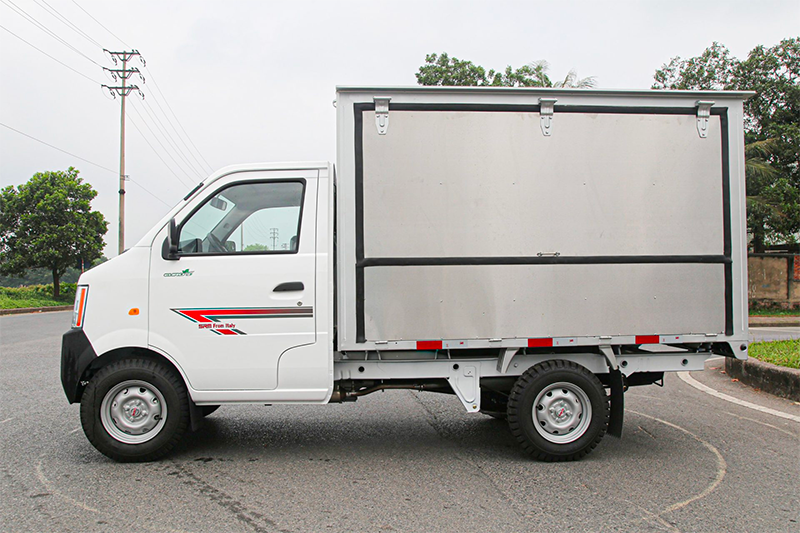 Xe tải SRM K990 thùng kín cánh dơi