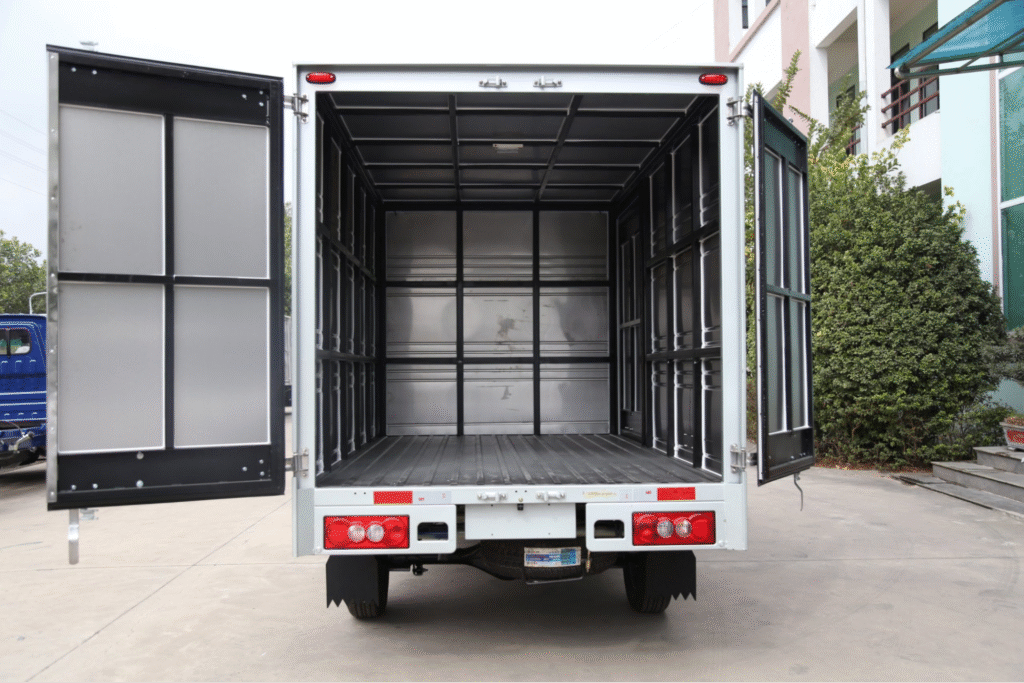 Kích thước thùng xe tải SRM T20a thùng kín