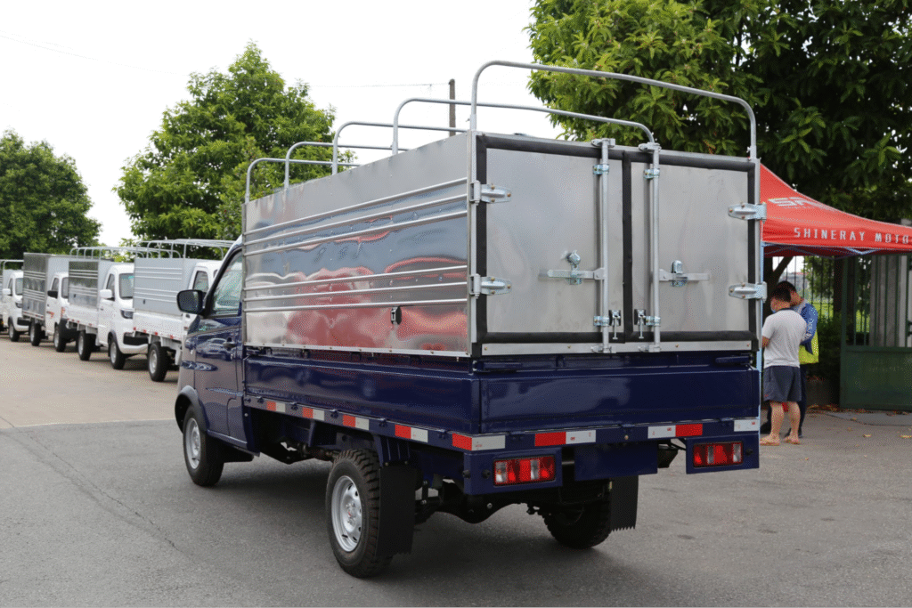 Kích thước thùng xe tải SRM T50 thùng mui bạt inox