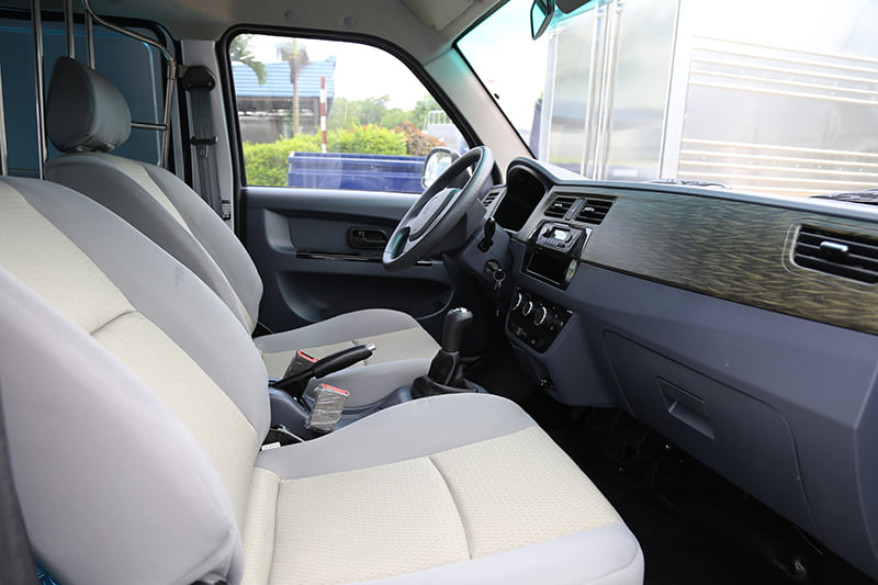 Nội thất xe tải SRM T30 thùng lửng