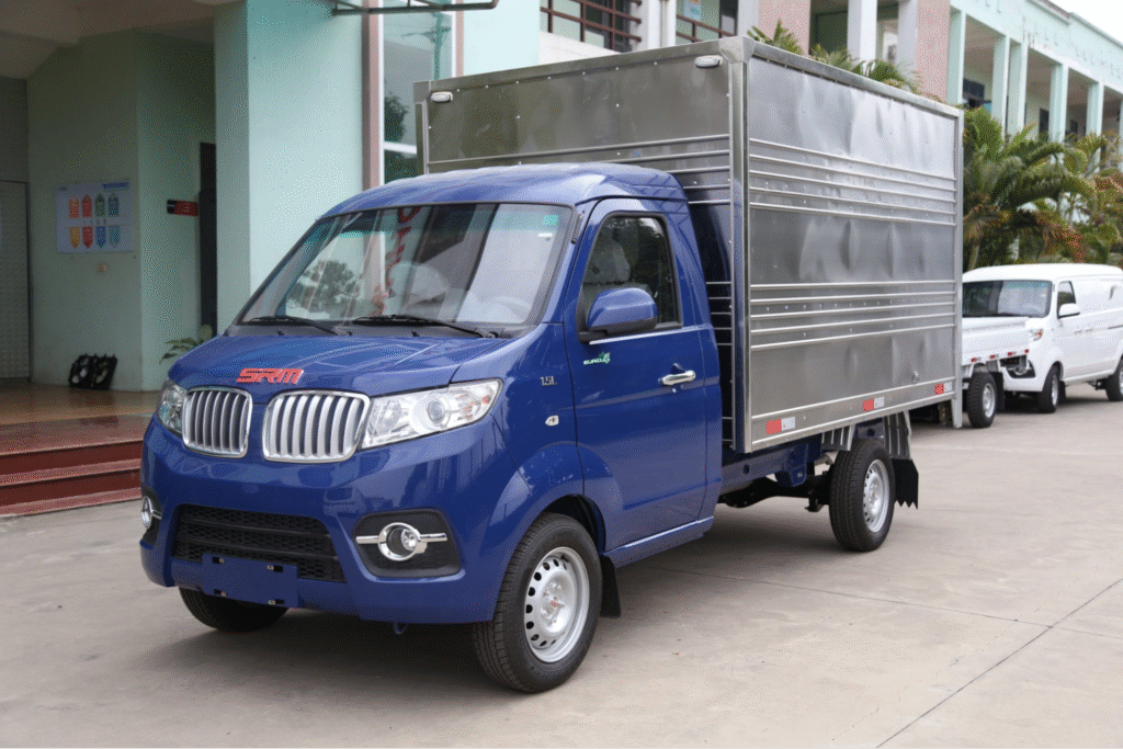 Xe tải SRM 930Kg thùng kín