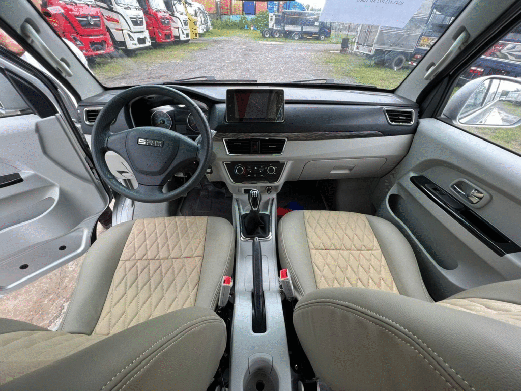 Nội thất xe tải SRM 868