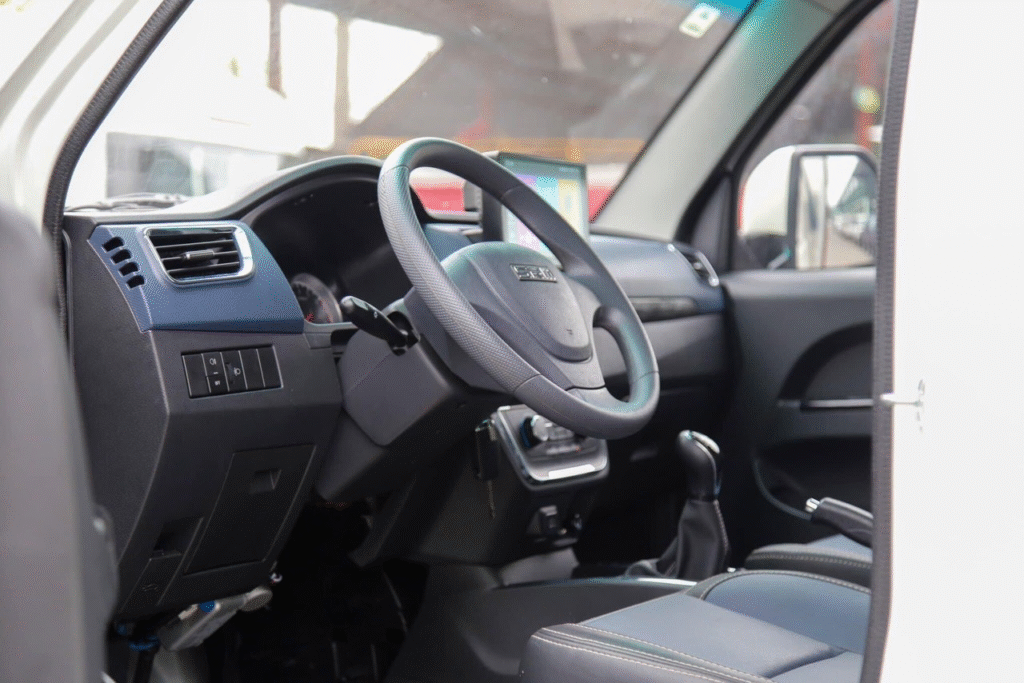 Nội thất xe tải SRM T20A