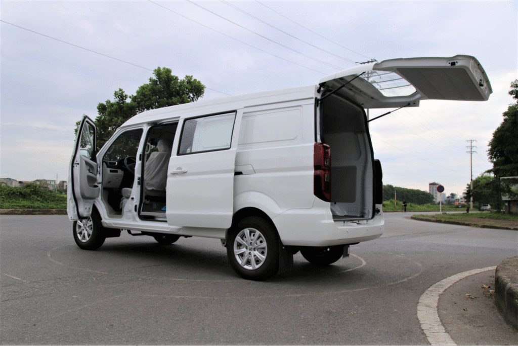 Kích thước thùng xe tải van 5 chỗ SRM X30i V5 