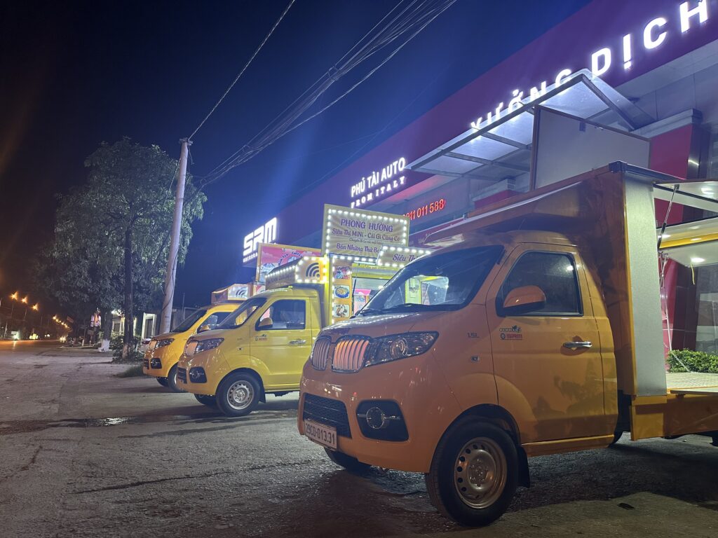 xe bán hàng lưu động bán đồ uống xe bán hàng lưu động bán đồ uống