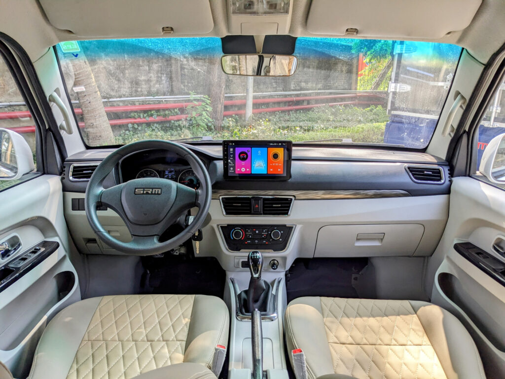Nội thất xe tải van SRM X30L