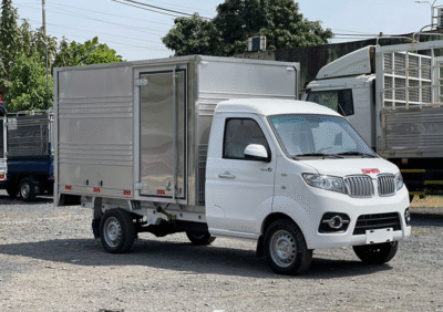 Ngoại thất xe tải SRM T30 thùng kín